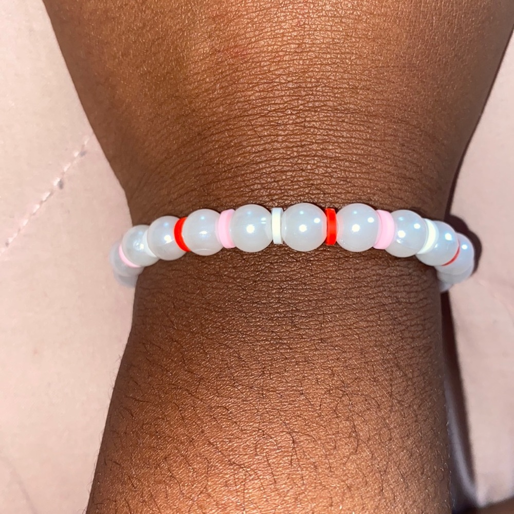 pearl red white and light pink bracelet